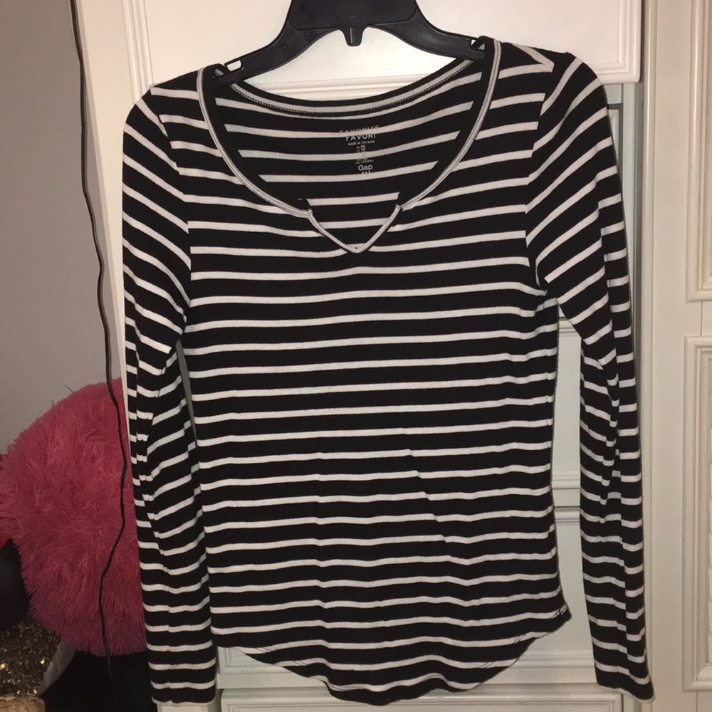 Gap - Simple Stripped Long Sleeve!!